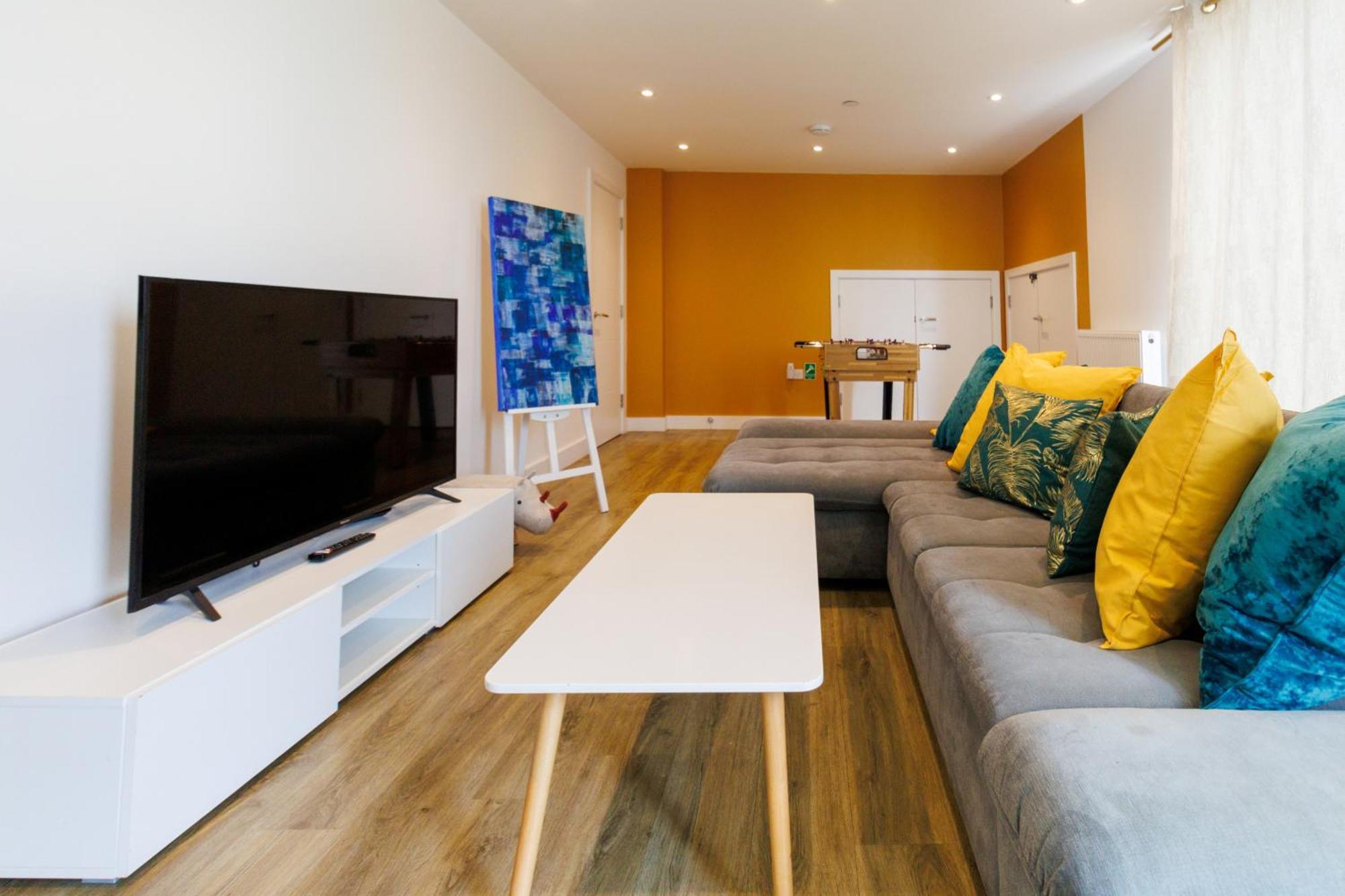 City Centre, Sleeps 7, Stunning Views & Parking, Interconnected Rooms Long Stay Work Contractor Leisure, Diamond Penthouse CBG エクステリア 写真