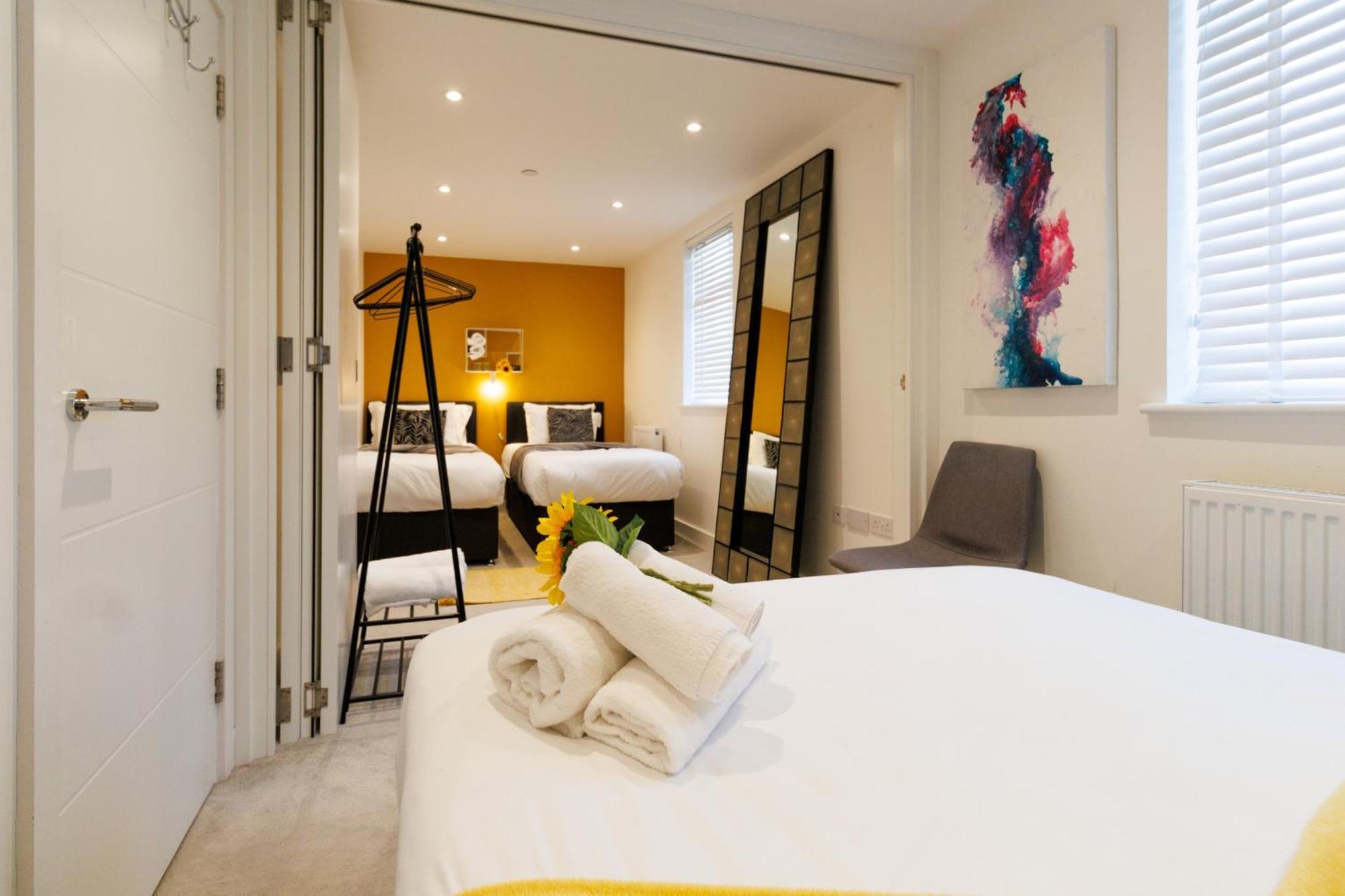 City Centre, Sleeps 7, Stunning Views & Parking, Interconnected Rooms Long Stay Work Contractor Leisure, Diamond Penthouse CBG エクステリア 写真