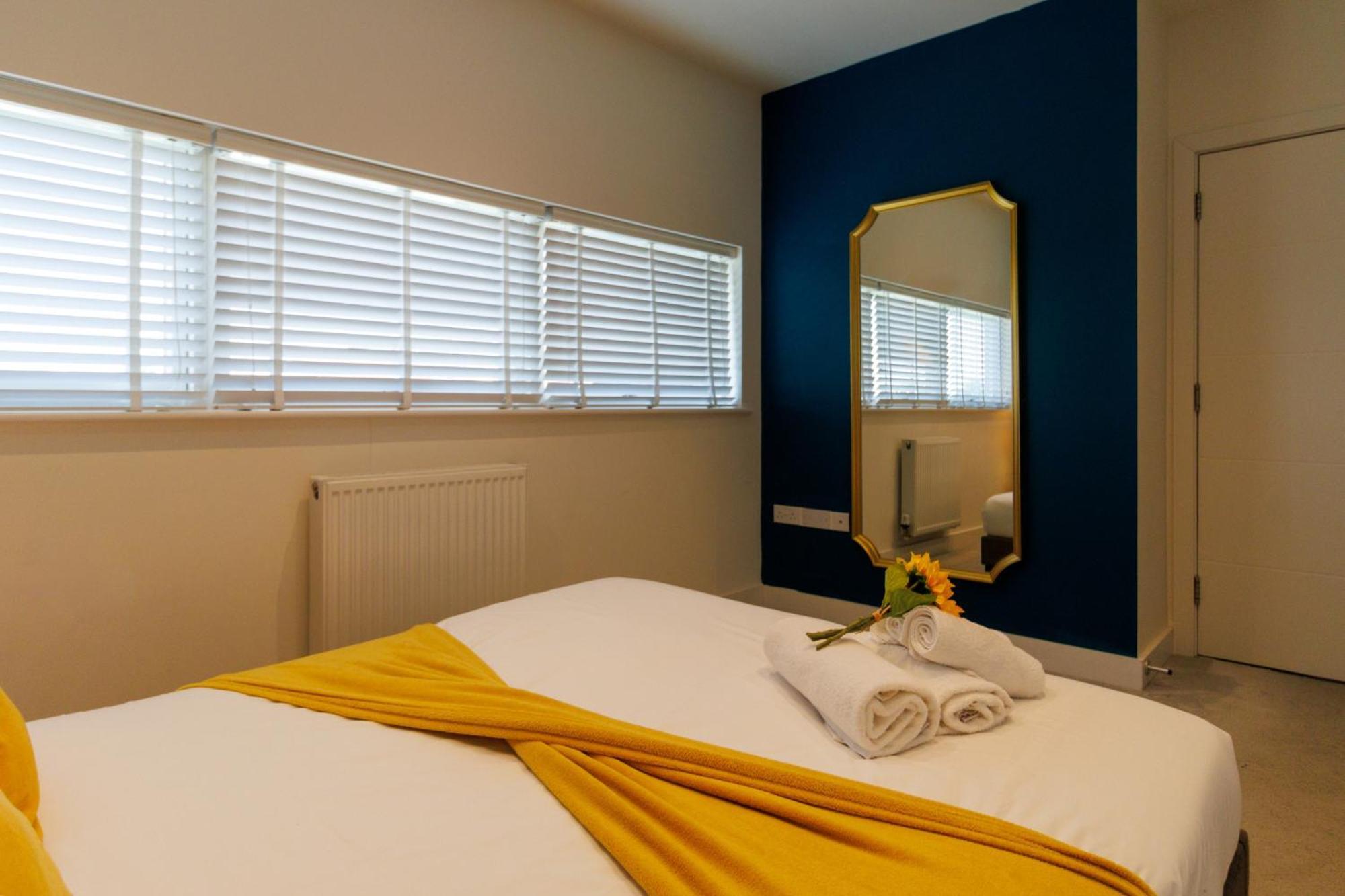 City Centre, Sleeps 7, Stunning Views & Parking, Interconnected Rooms Long Stay Work Contractor Leisure, Diamond Penthouse CBG エクステリア 写真